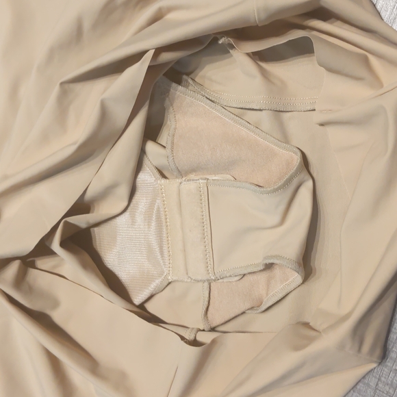 Maiden Form Firm Control Bra Slip - Picture 5 of 5